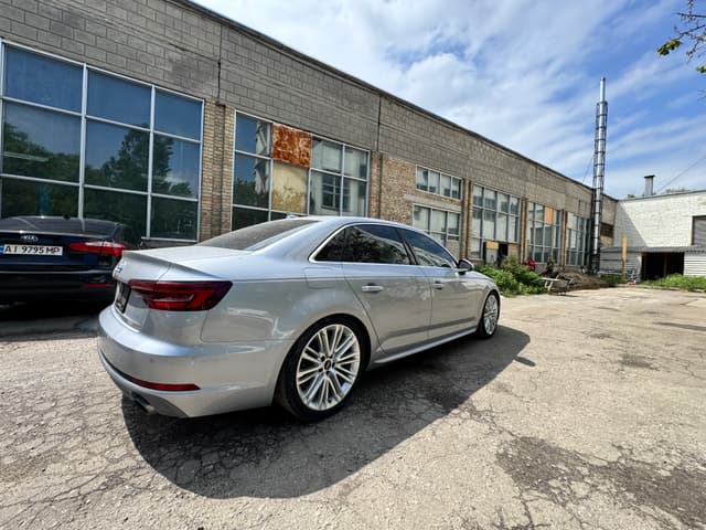 AUDI A4 PREMIUM PLUS 2018 - 7