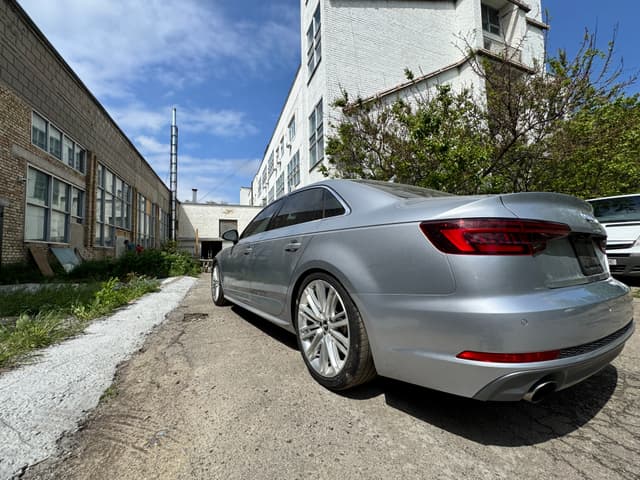 AUDI A4 PREMIUM PLUS 2018 - 10