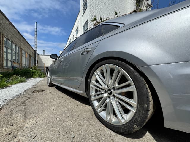 AUDI A4 PREMIUM PLUS 2018 - 11