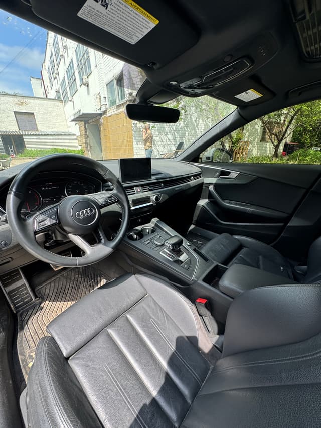 AUDI A4 PREMIUM PLUS 2018 - 12