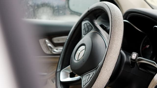 MERCEDES-BENZ GLC 350E 2019 - 8