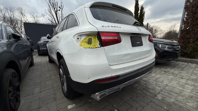 MERCEDES-BENZ GLC 350E 2019 - 11