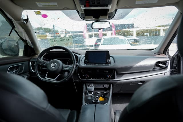 NISSAN ROGUE SV 2021 - 13