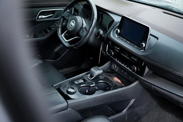 NISSAN ROGUE SV 2021 - 23