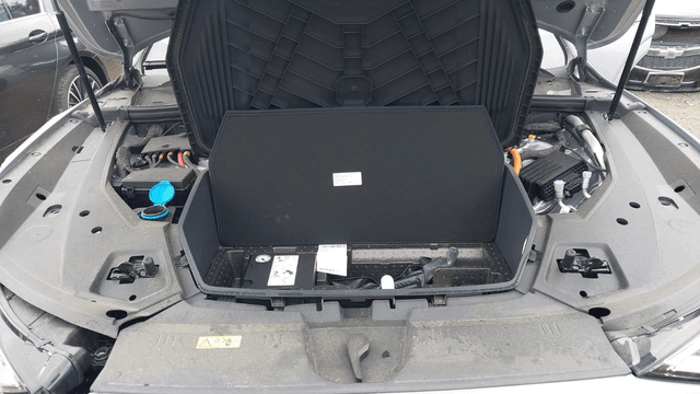 AUDI E-TRON PREMIUM PLUS 2020 - 9
