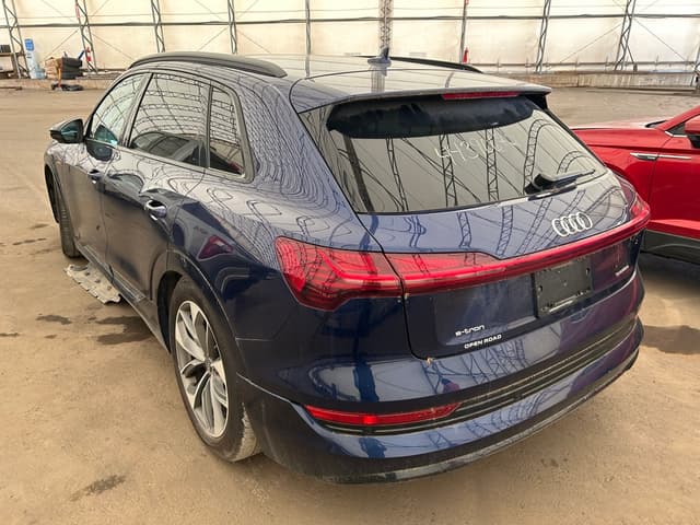 AUDI E-TRON PREMIUM PLUS 2021 - 4
