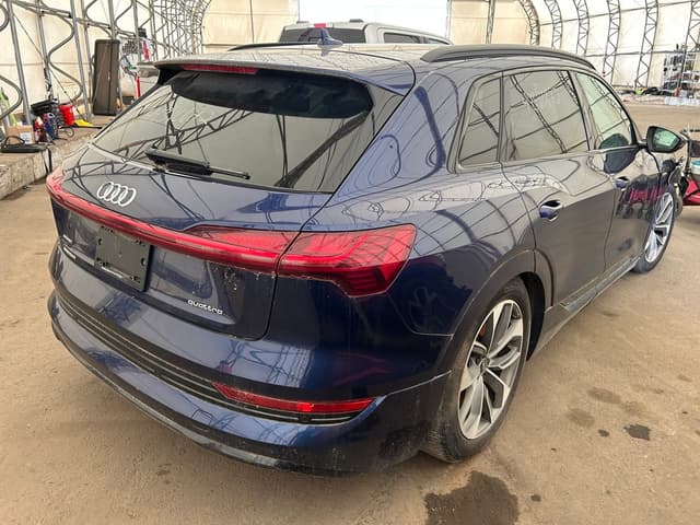 AUDI E-TRON PREMIUM PLUS 2021 - 5